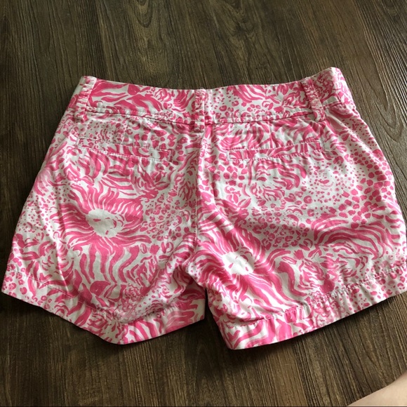 Pretty Pink Lilly Pulitzer shorts!! - Picture 2 of 4